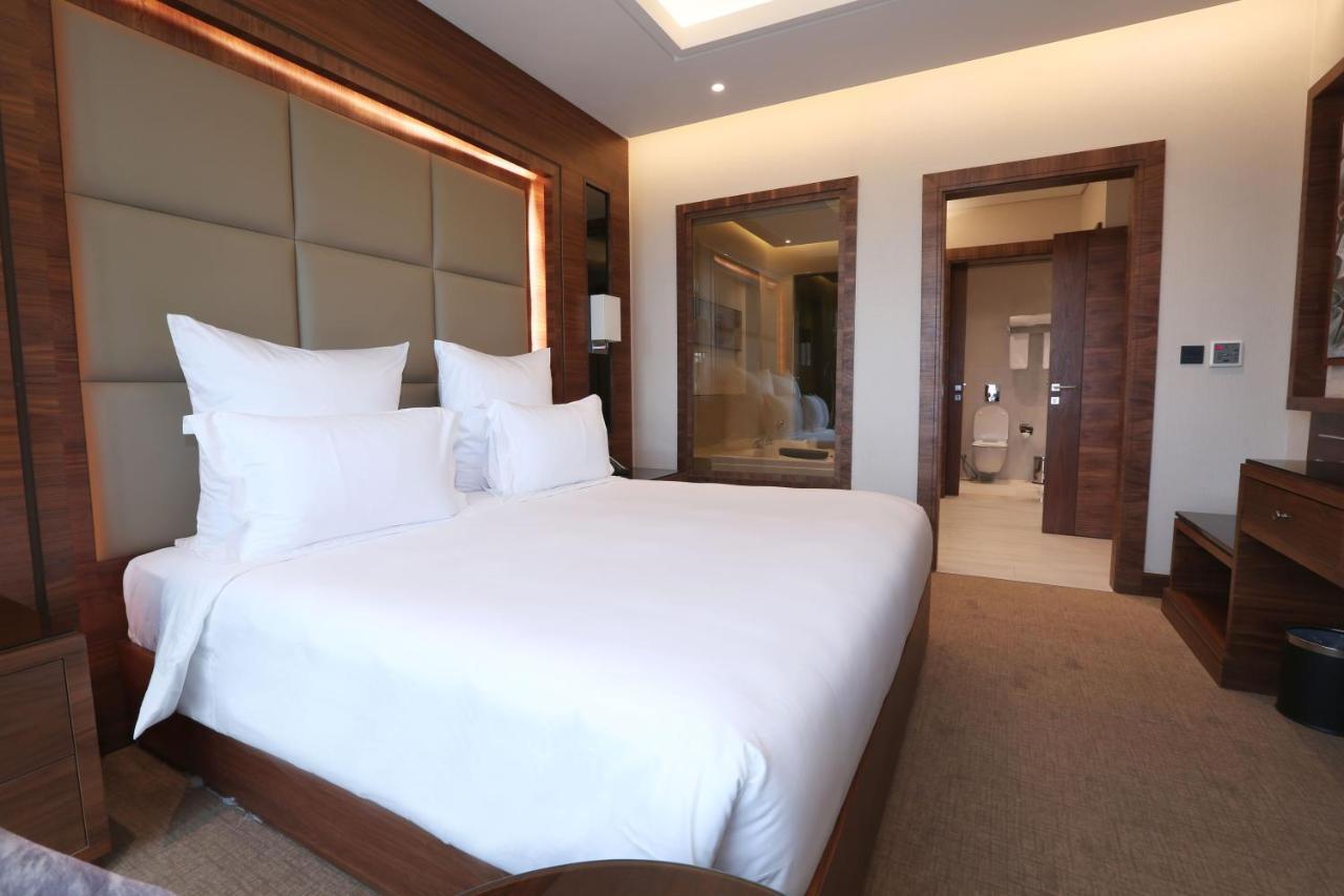 Weekend Hotel Sari Jeddah Bagian luar foto
