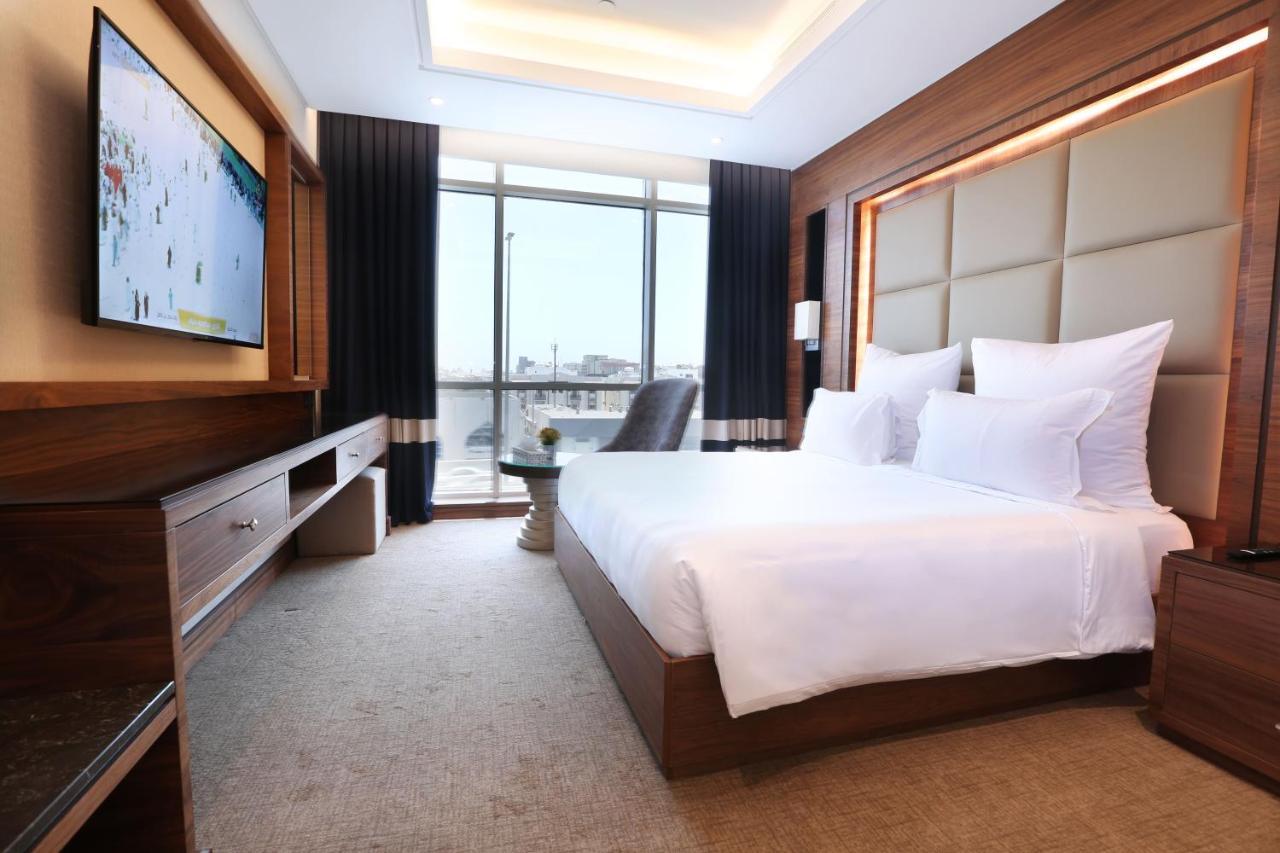 Weekend Hotel Sari Jeddah Bagian luar foto