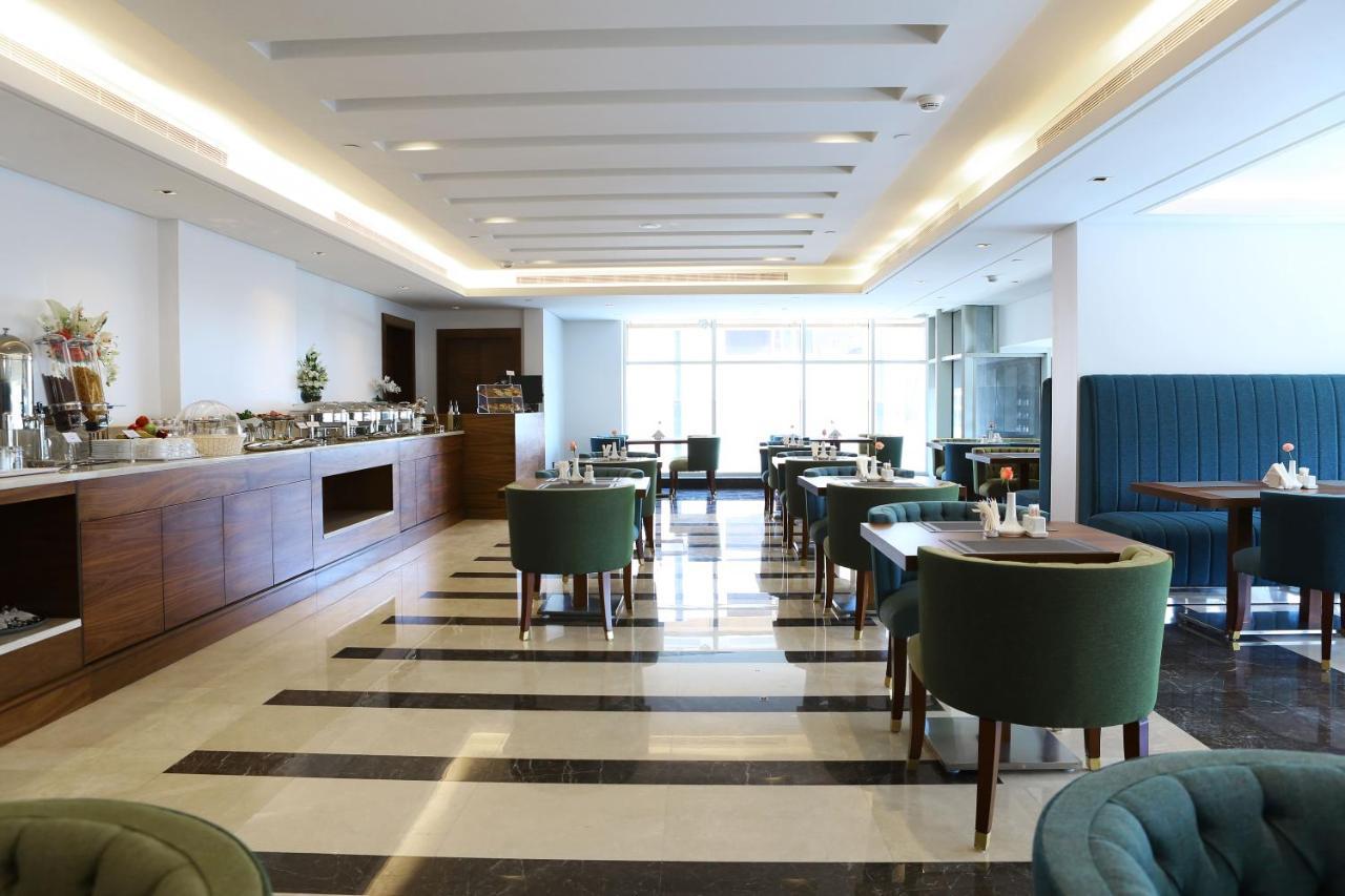 Weekend Hotel Sari Jeddah Bagian luar foto