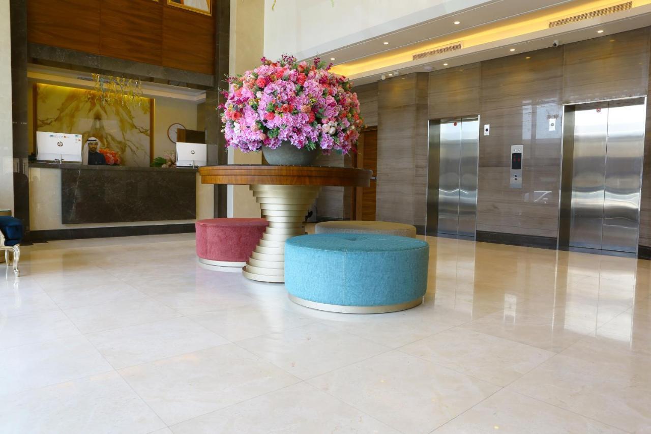 Weekend Hotel Sari Jeddah Bagian luar foto