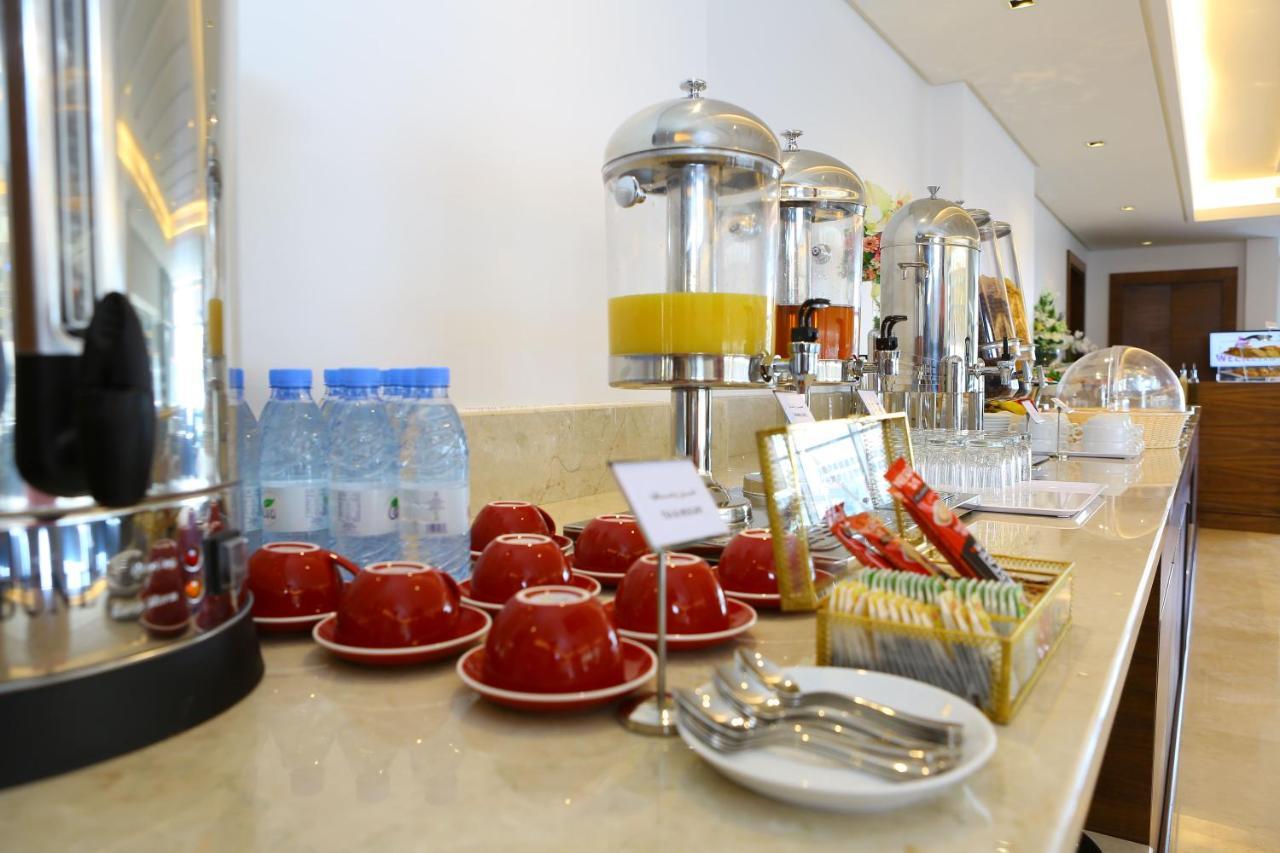 Weekend Hotel Sari Jeddah Bagian luar foto