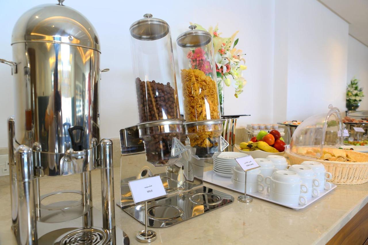Weekend Hotel Sari Jeddah Bagian luar foto