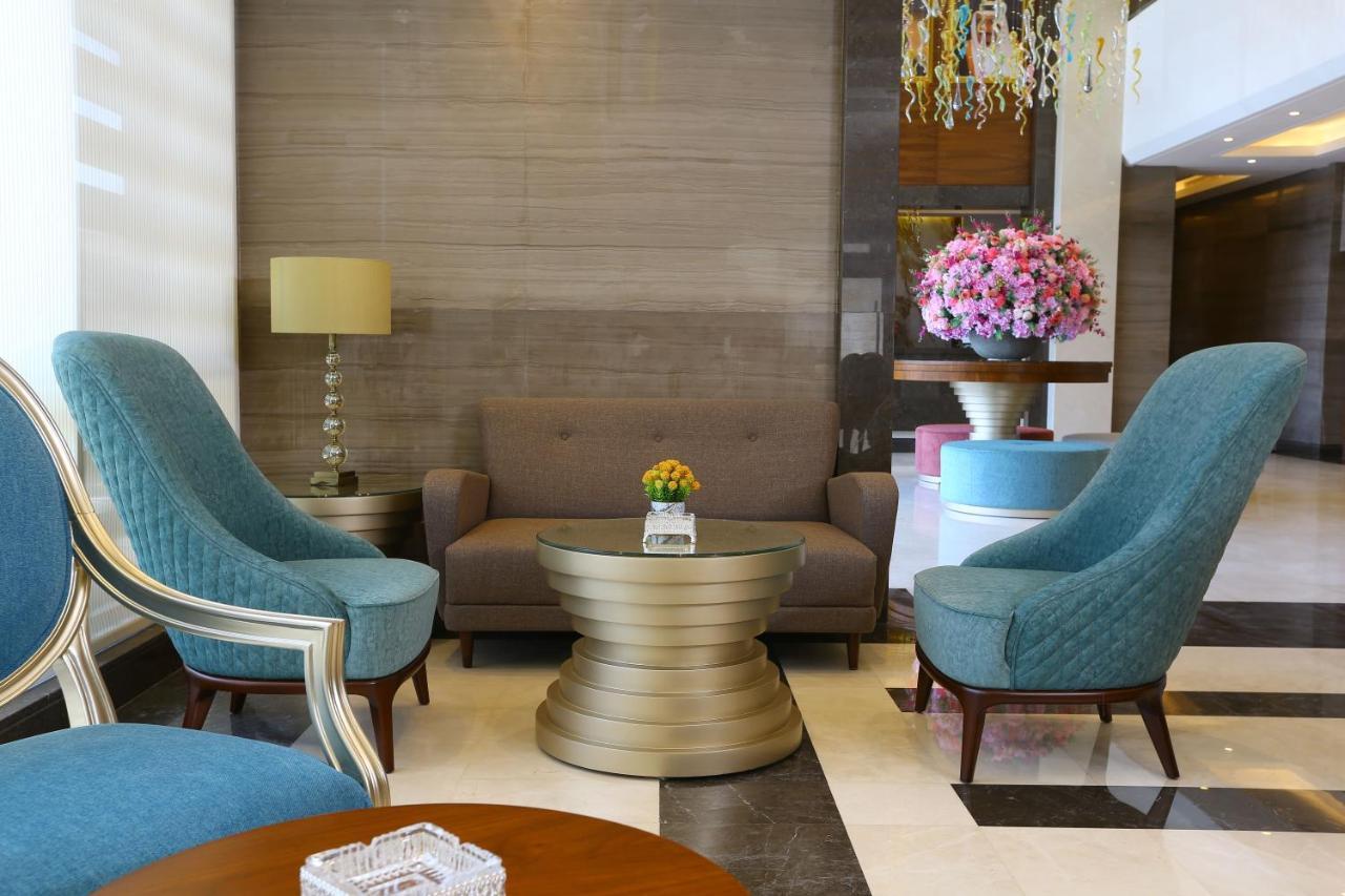 Weekend Hotel Sari Jeddah Bagian luar foto