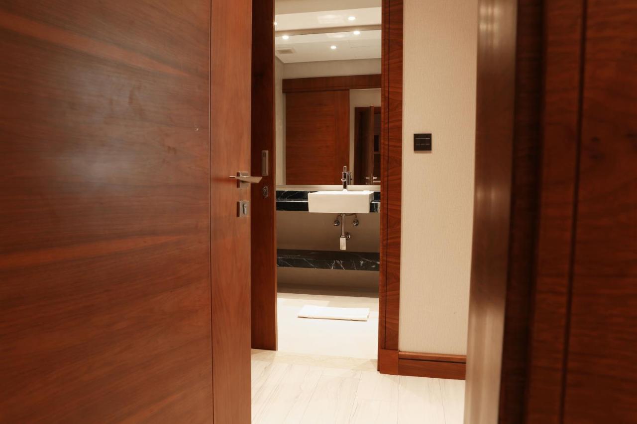 Weekend Hotel Sari Jeddah Bagian luar foto